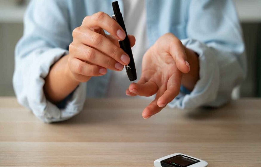 what are the symptoms of hypoglycemia